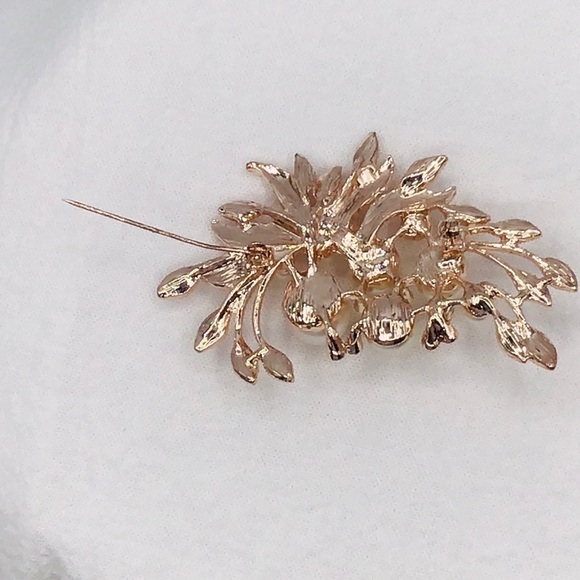 Vtg 90’s Brooch Floral AB Rhinestone Faux Pearl Statement Flower Leaf Estate 3” - Picture 5 of 7